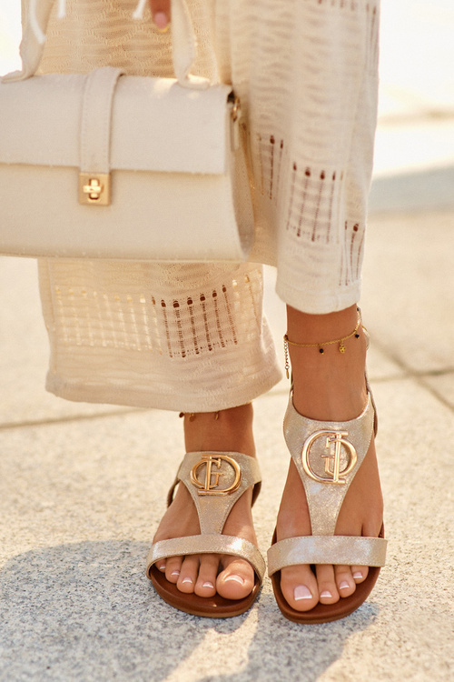 Dámske ploché sandále s ozdobou S.Barski KV27-051 Zlaté