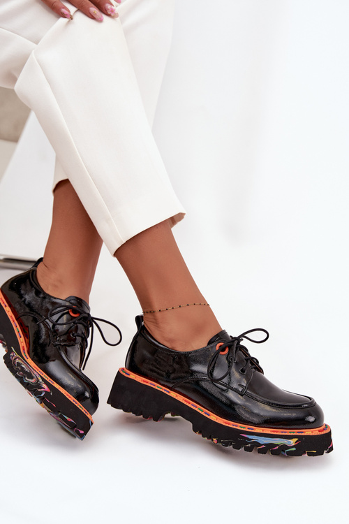 Kožené dámske lakované poltopánky Artiker 57C0176 Čierne