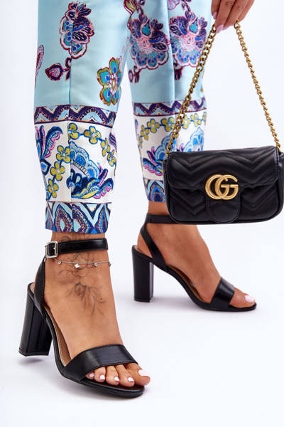 Klasické Dámské Sandály Na Sloupku Černé Treada