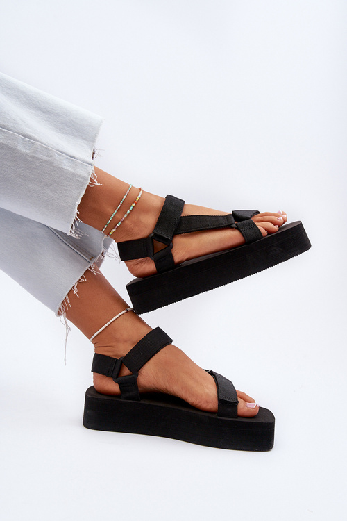 Čierne dámske sandále na platforme Edireda