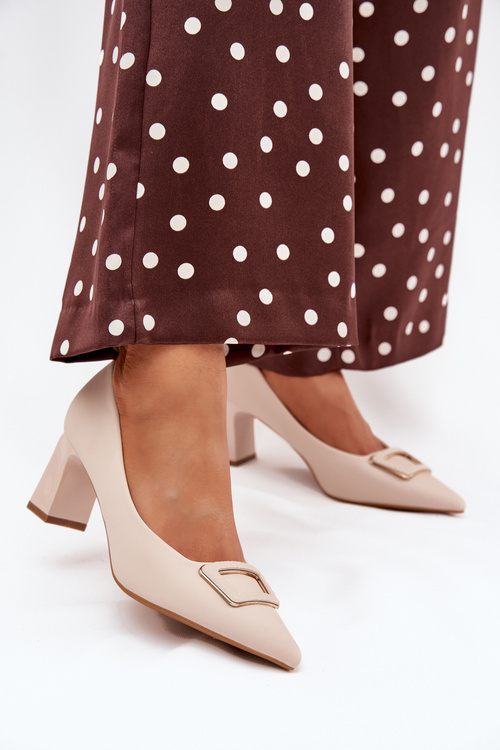 Lodičky Na Podpatku S Dekorativní Přezkou Béžové Seriva