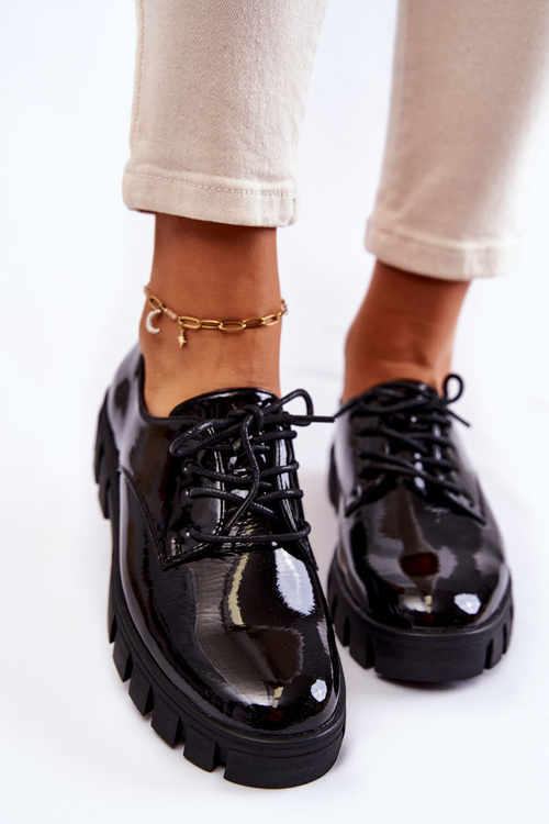 Módní lakované boty se zavazováním Černá Gwendy