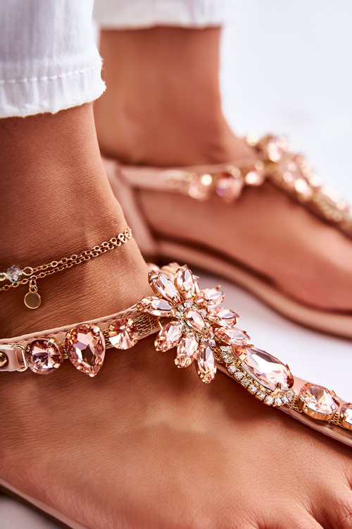 Pohodlné dámske sandále flip -flops s dekoráciami ružový