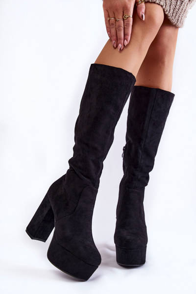 Suede Boots na masívnej päte a čiernej platforme Nevira