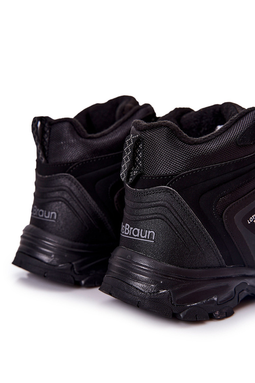 Izolované pánske športové topánky zviazané čierne Belfort