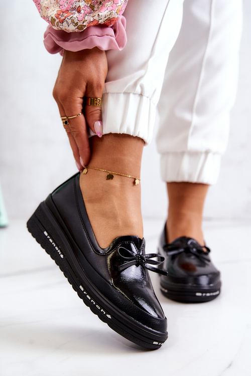 Dámské lakované mokasíny na klínku černý Frilly