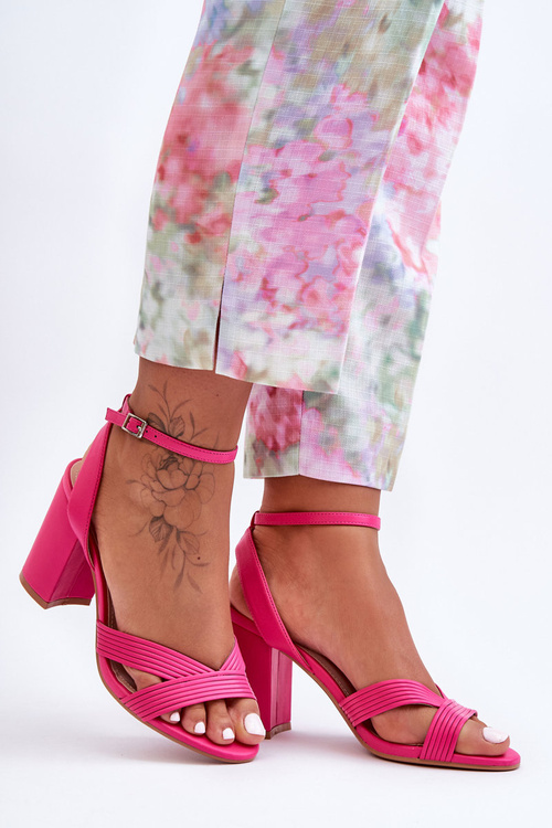 Klasické sandály ze skóry na sloupku Fuksja Zipola