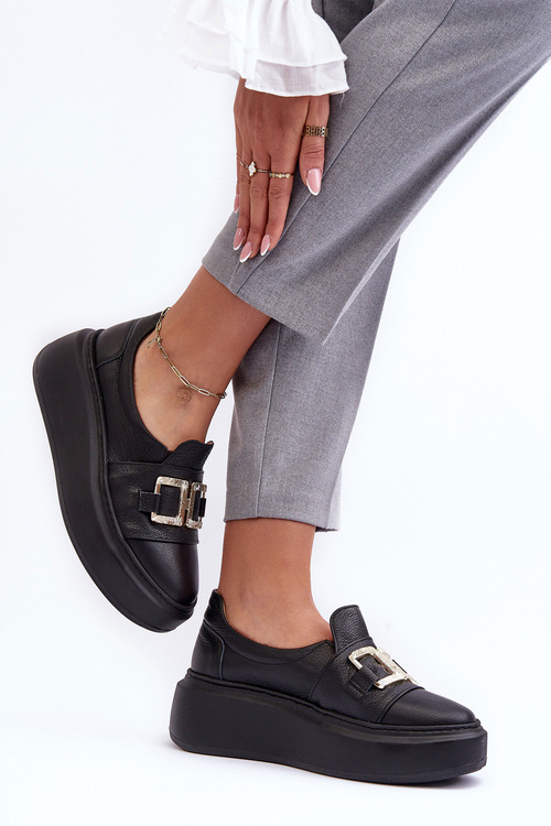 Dámske kožené topánky na platforme Czarne Lewski 3398/2