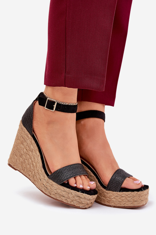 Dámské Sandály Na Klínu S Pleteninou Černé Adelio
