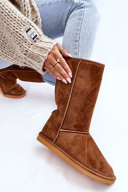 Dámske semišové vysoké snehové topánky, izolovaná ťavová reyma