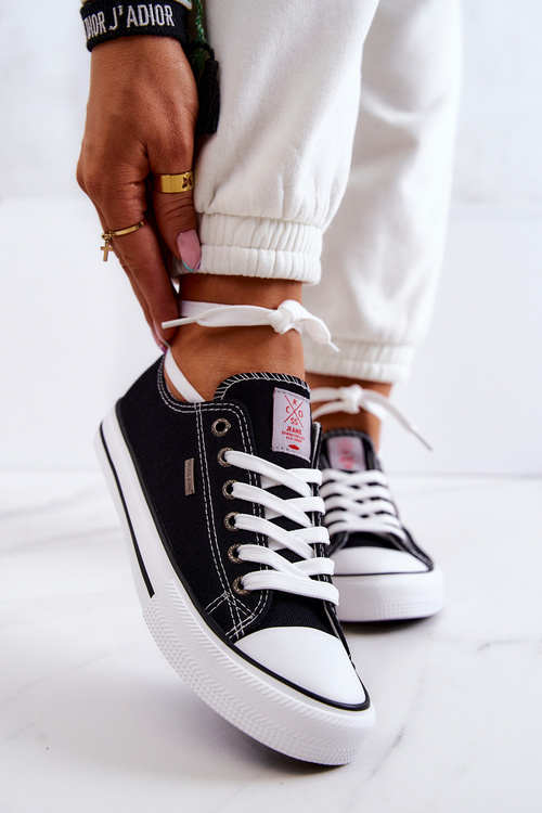 Dámske klasické krížové džínsy JJ2R4011C Čierne tenisky