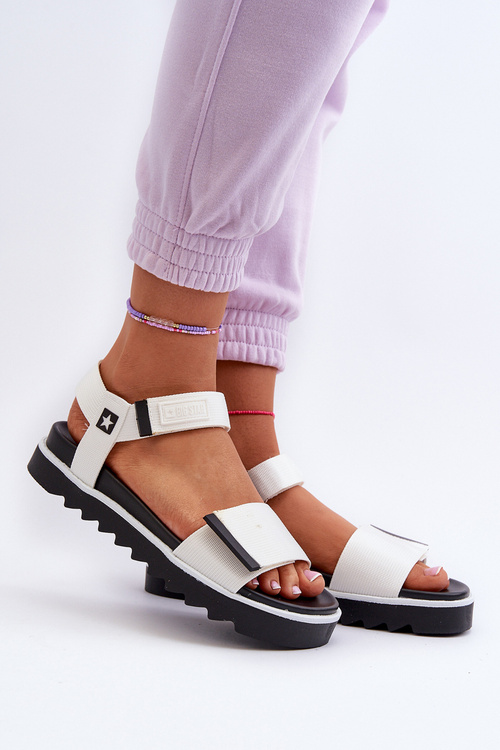 Dámske sandále na platforme Big Star NN274777 Biele