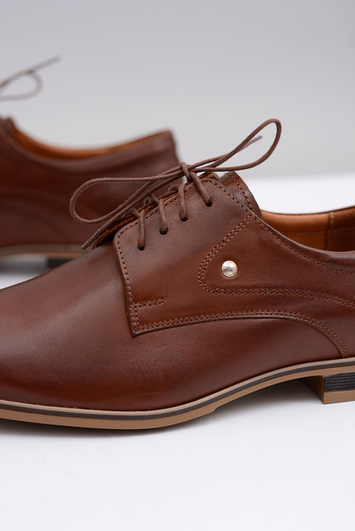 Hnědé elegantní kožené boty Refugio