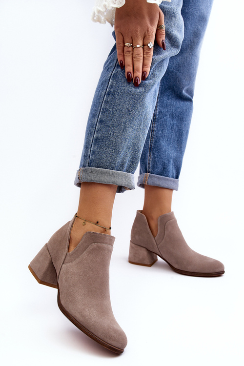 Semišové Botky S Výřezy Na Podpatku Světle Béžové Dalros