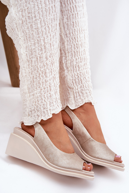 Dámské kožené sandály na klínu S.Barski LR51-539 zlaté