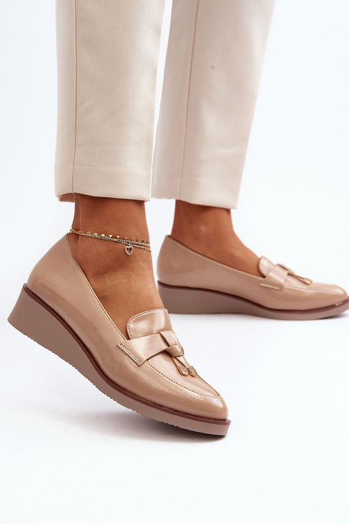 Dámská lakovaná boty na podpatku s ozdobou Černé Miliret