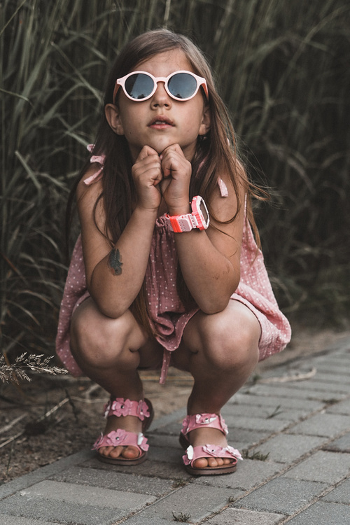 Lakýrované dětské sandálky ozdobené květy Růžové Tinette