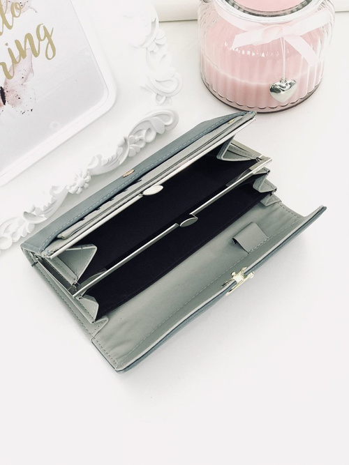 Large Women's Black Trendy Wallet Gold Zipper