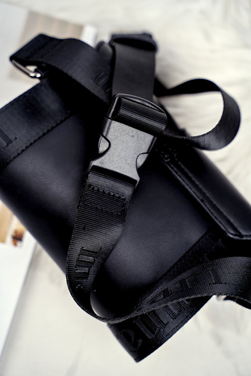 Monnari Dámska kabelka čierna obličková vrecká Bag0450-020