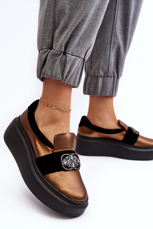 Dámske kožené topánky na platforme s ozdobou Laura Messi 2697/744-300 PLN