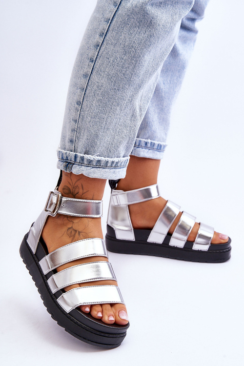 Sandále na masívnej striebornej Lisabonskej plošine