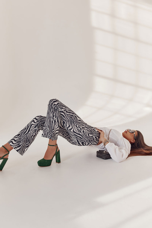 Dámske trblietavé sandále na zelenom rosel Post