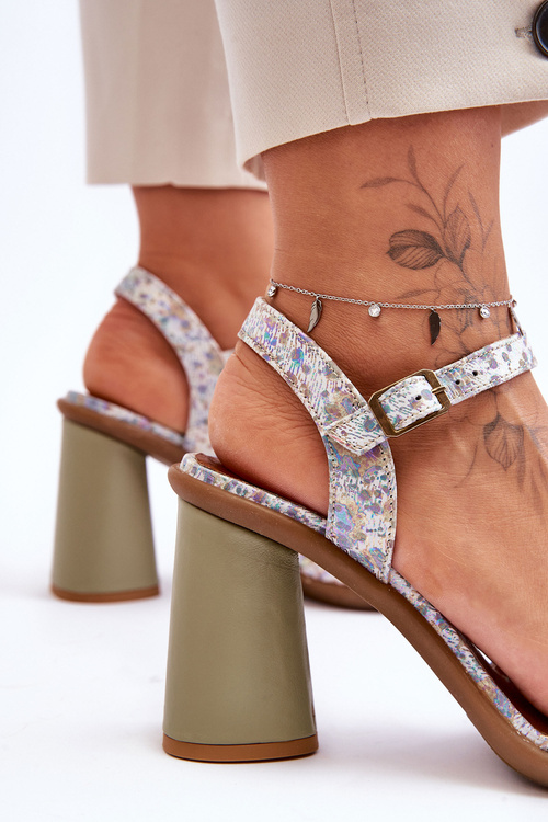 Kožené sandály na podpatku Maciejka 06029-24 bílo-zelené