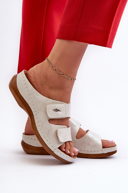 Ľahké Dámske Papuče Z Ekokože Strieborné Frellia