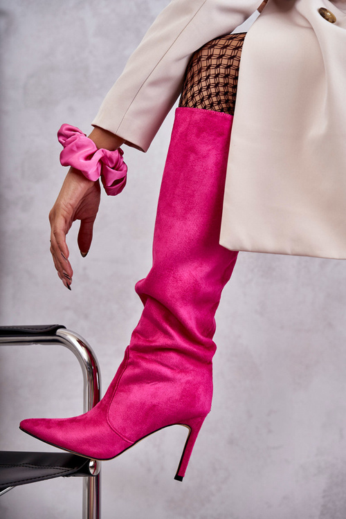 Semišové topánky na ružovej ružovej farbe