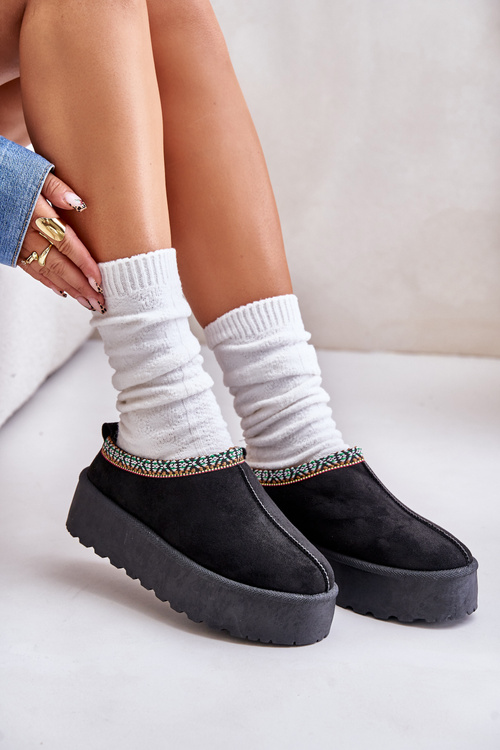 Dámske Pantofle Na Platforme S Vyšívaním Čierne Neroma