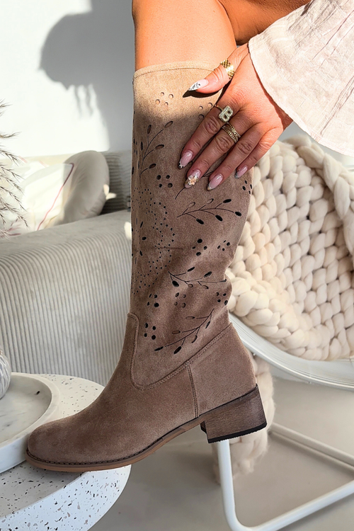 Ažurové dámské kozačky na klínu béžové Helinna