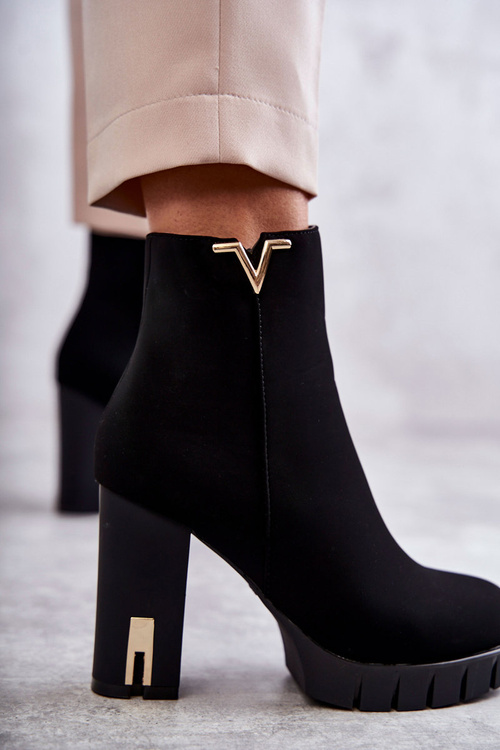 Dámské kozačky na vysokém podpatku s zdobením černe Teruko