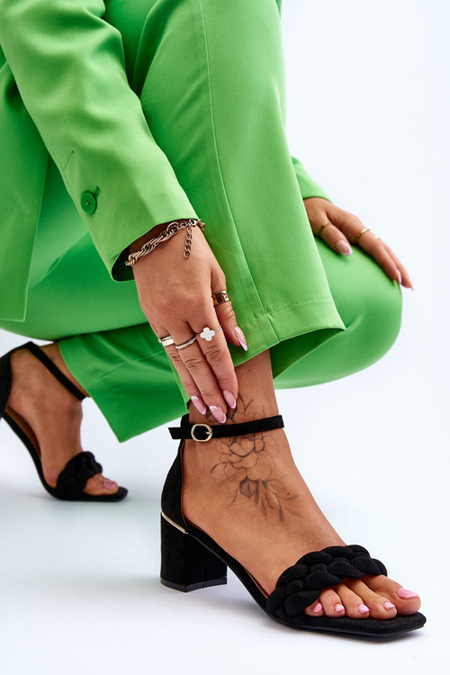 Semišové sandály na vysokém podpatku s ozdobnými copánky Černe Azela