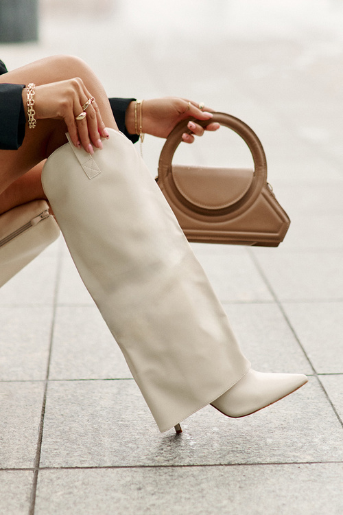 Kozačky Na Podpatku S Otočeným Svrškem Světle Béžové Bellinna