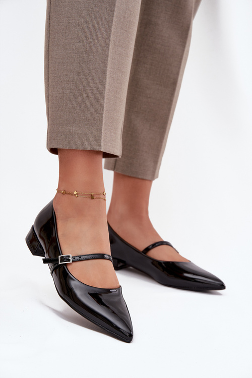 Lakované baleríny na jemném podpatku s páskem Černé Isvella