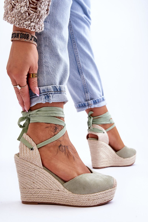 Dámske zviazané sandále na zelených klinách Bethany