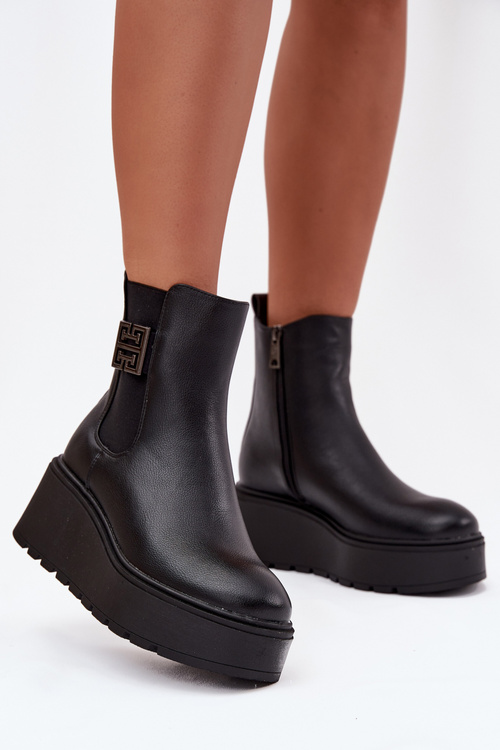 Zateplené dámské kotníkové boty na platformě s ozdobným detailem Vinceza 58551 Černé
