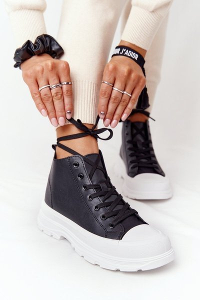 Dámske kožené tenisky na veľkej výhradnej čiernej trissy