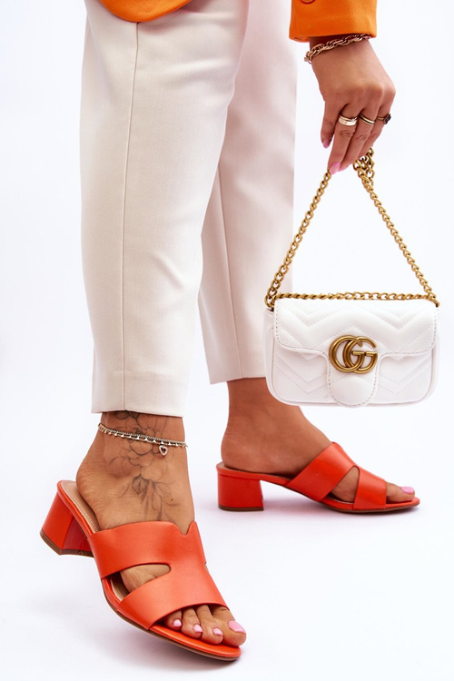 Klasické kožené pantofle na nízkém podpatku Černé Miley