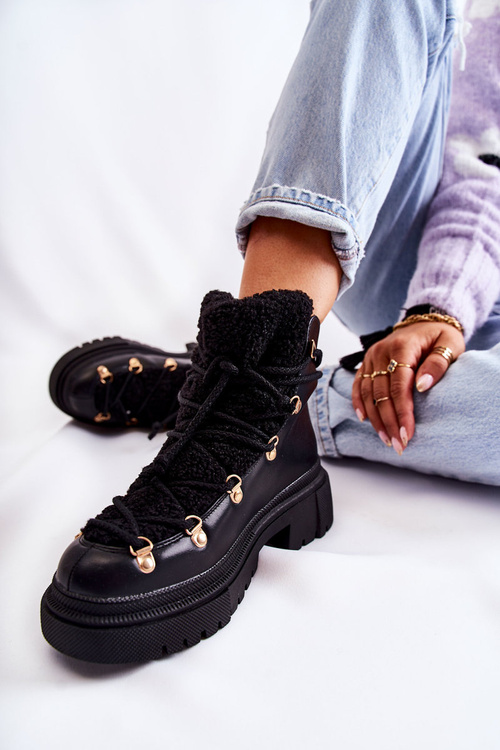 Čierne topánky na izolované kožené Arisa