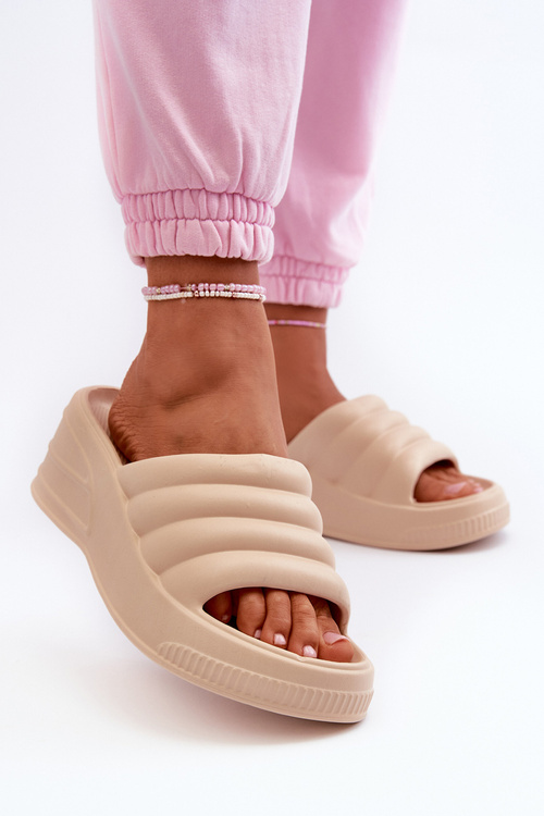 Lehké pěnové ženské klínové sandály na platformě a zátkách béžové Tendrea