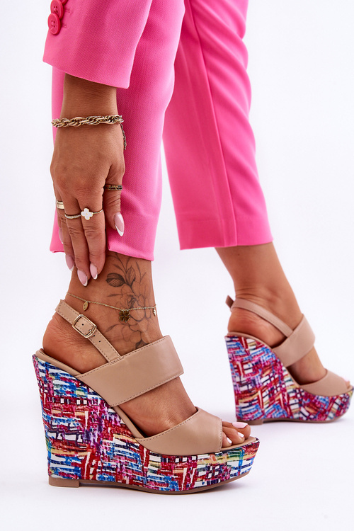 Ženské béžové sandále Calderia