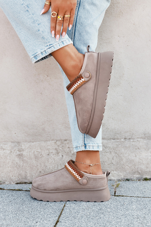 Dámske nízke snehule s pohyblivým pásikom a výšivkou na platforme tmavobéžové Lyrisse