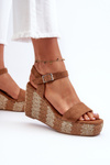Dámske sandále na klinčeku s pletením Camel Reviala