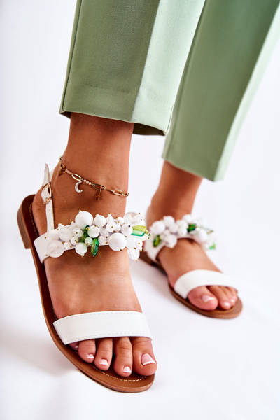 Módní sandály s korálky bíle Hally