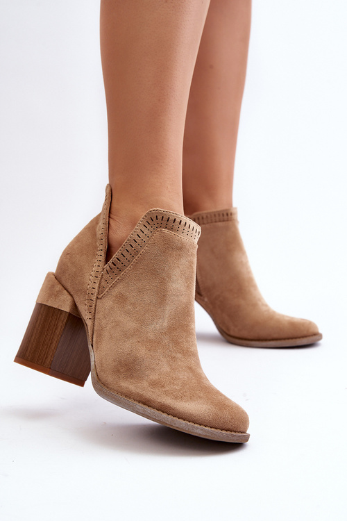 Boty na masivním podpatku s vyříznutím světle béžové Jolnima