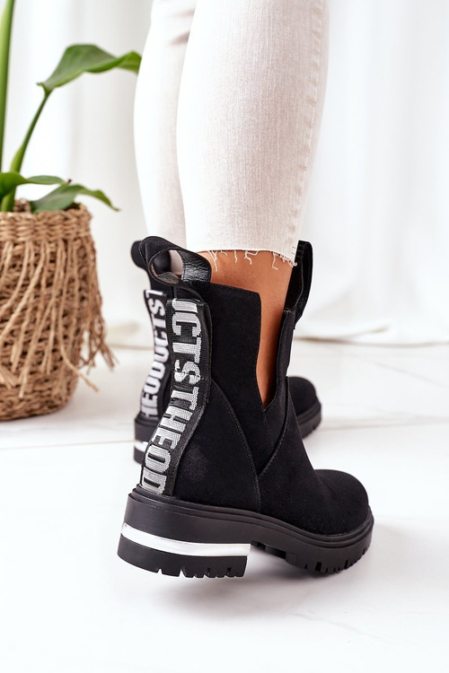 Izolované topánky Chelsea topánky so zipsom čiernou cestou