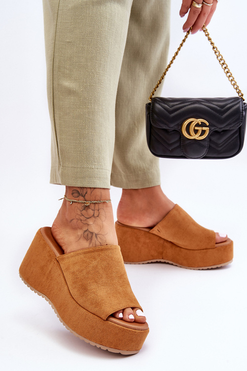 Dámské Pantofle Na Masivní Platformě Camel Martina