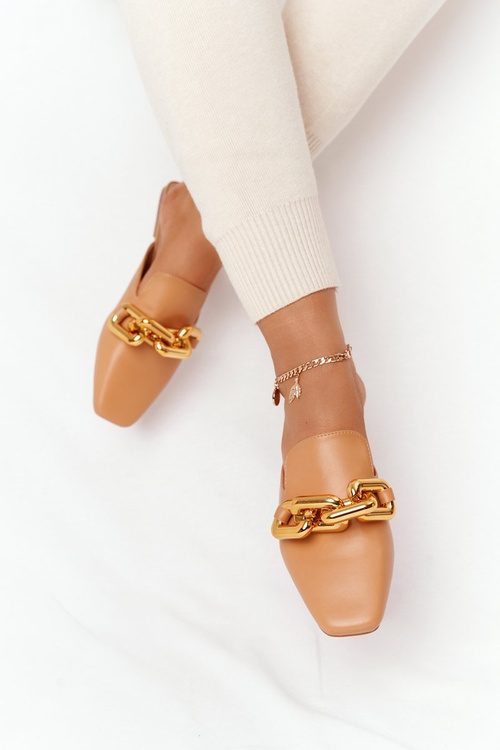 Flip Flops s hornou a reťazou ťavou volajú na mňa