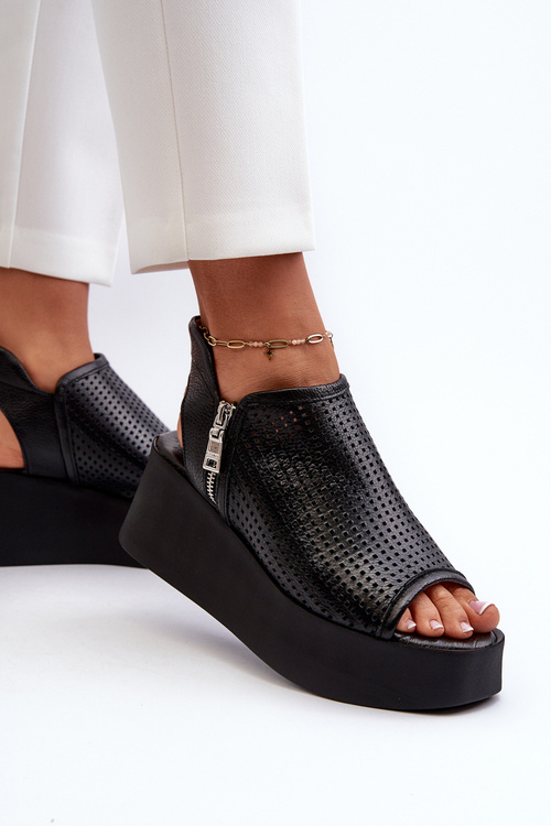 Zazoo 1792 Kožené Vyrezané Sandále Na Klinu Čierne